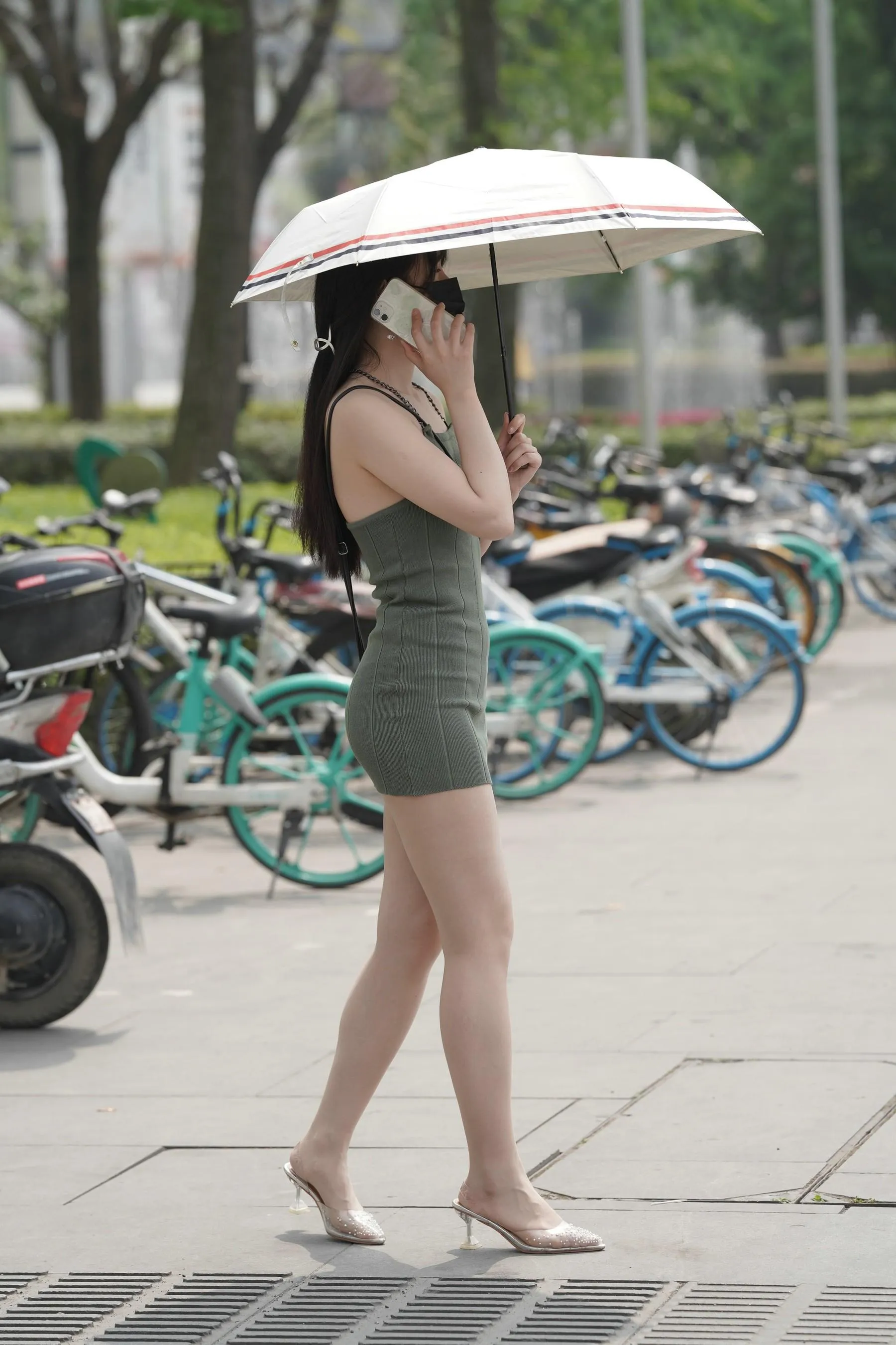 [魔镜街拍] NO.091 绿色包臀裙丝袜美女 [330P]插图9